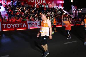 BIB: 24355
                            <button type="button" onclick="openModal(23007448)" class="btn btn-primary btn-sm float-right btn-popup" data-toggle="modal" data-target=".modal-high-quality">
                        <i class="fas fa-shopping-cart"></i> Add to Cart
                    </button>
                                            <button type="button" onclick="isThisMe(23007448, true)" class="btn btn-success btn-sm float-right btn-popup btn-isme hidden" data-toggle="tooltip" data-placement="bottom" title="นี่คือรูปของคุณใช่ไหม คลิกที่นี่เพื่อเอาเข้าอัลบั้ม">
                        <i class="fas fa-plus"></i> Add to album
                    </button>
                    <button type="button" onclick="isThisMe(23007448, false)" class="btn btn-warning btn-sm float-right btn-popup btn-isnotme hidden">
                        <i class="fas fa-ban"></i> Remove from album
                    </button>